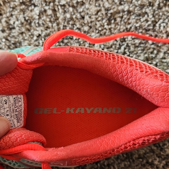 ASICS - Picture 5 of 7